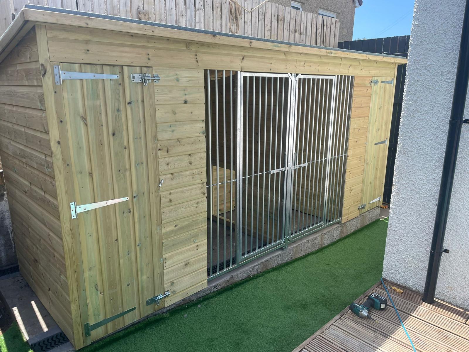 BUNBURY 2 BAY WOODEN DOG KENNEL AND RUN