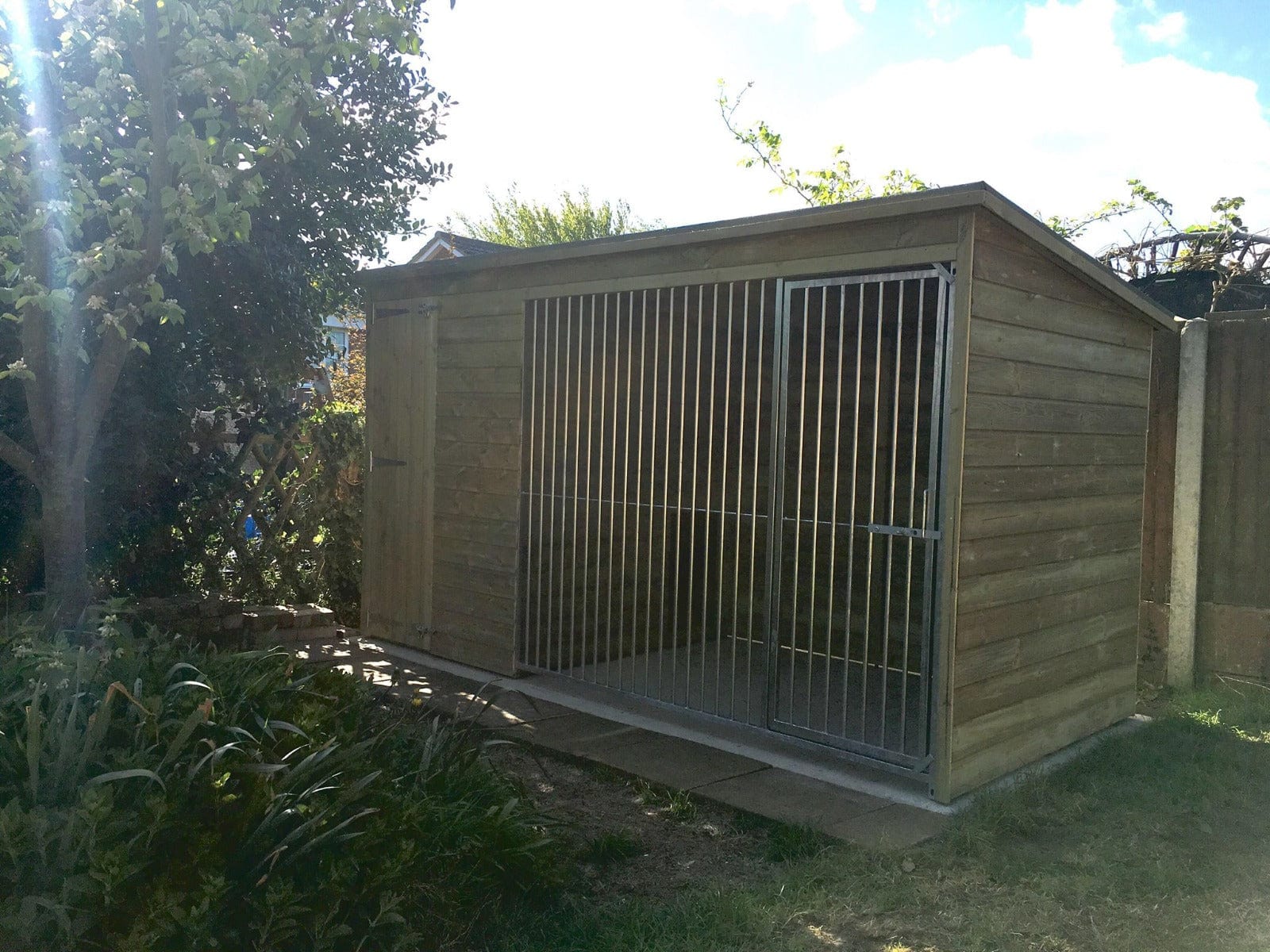 Wooden Dog Kennel and Run