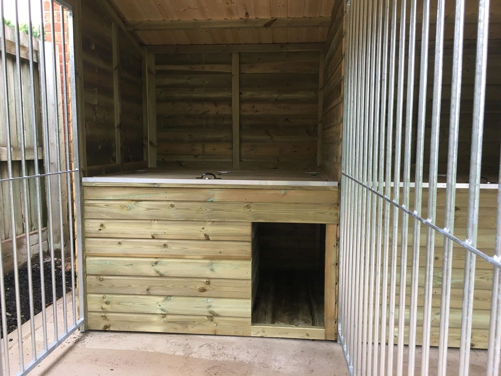 wooden dog kennel block and run