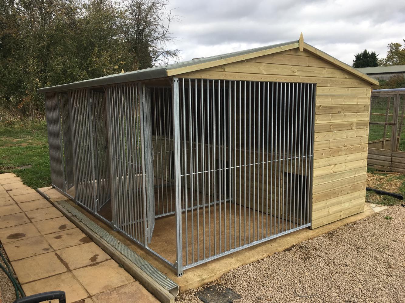 wooden dog kennel block and run