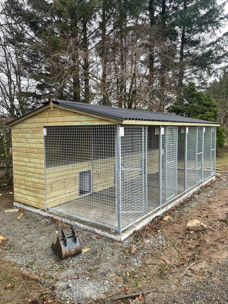 wooden dog kennel block and run